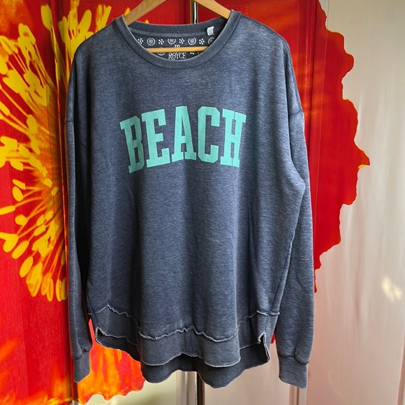 Royce Beach Beach Vintage Washed Poncho Fleece sweatshirt - Picture 4 of 8